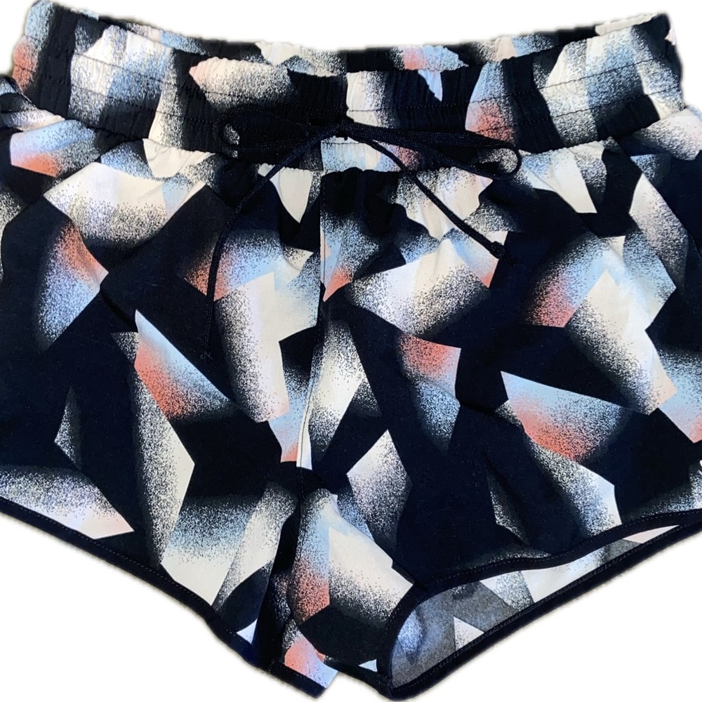 Stylish Women's Geometric Print Shorts